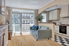 huiskamer houten vloer.jpg